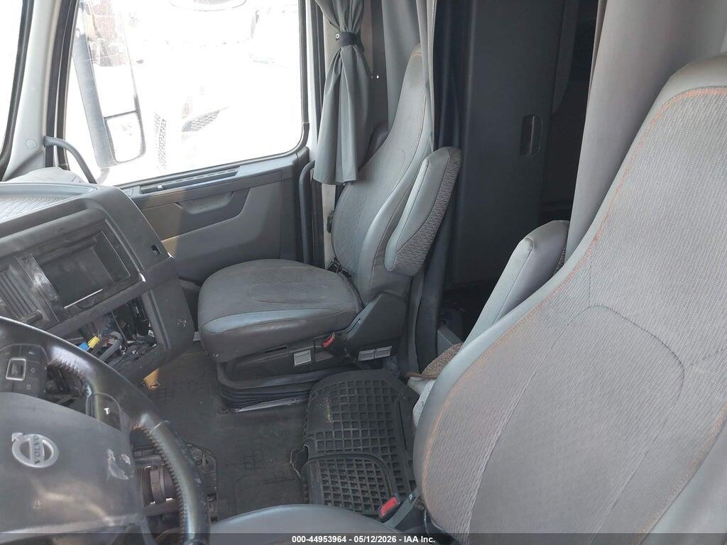 4V4NC9EH1MN281450 2021 VOLVO VNL photo no. 7