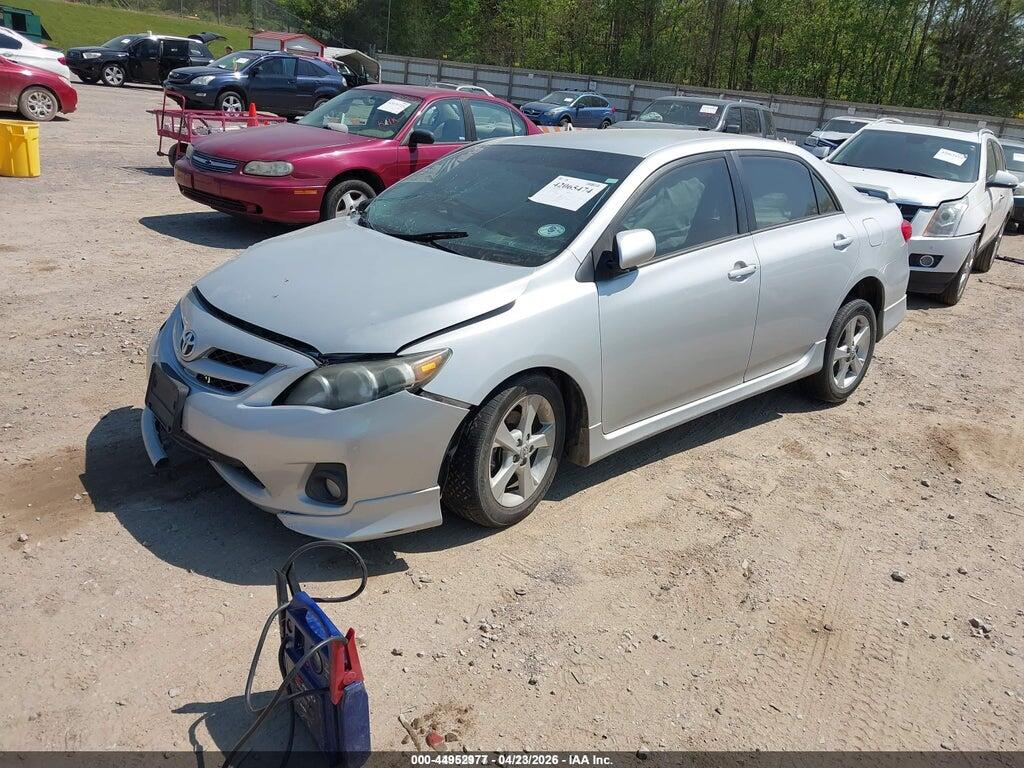 2T1BU4EE4DC001611 2013 TOYOTA COROLLA photo no. 2