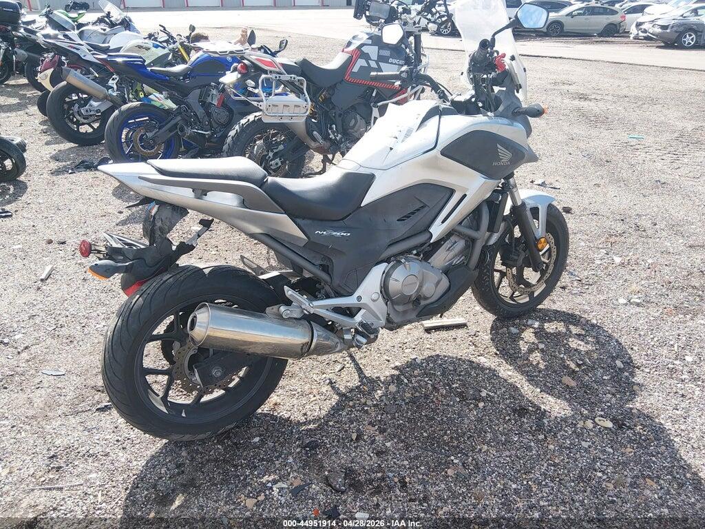 JH2RC6353CK001944 2012 HONDA NC700X photo no. 4