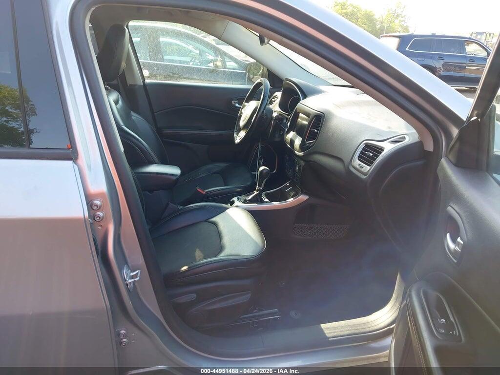 3C4NJCBB6JT186652 2018 JEEP COMPASS photo no. 5