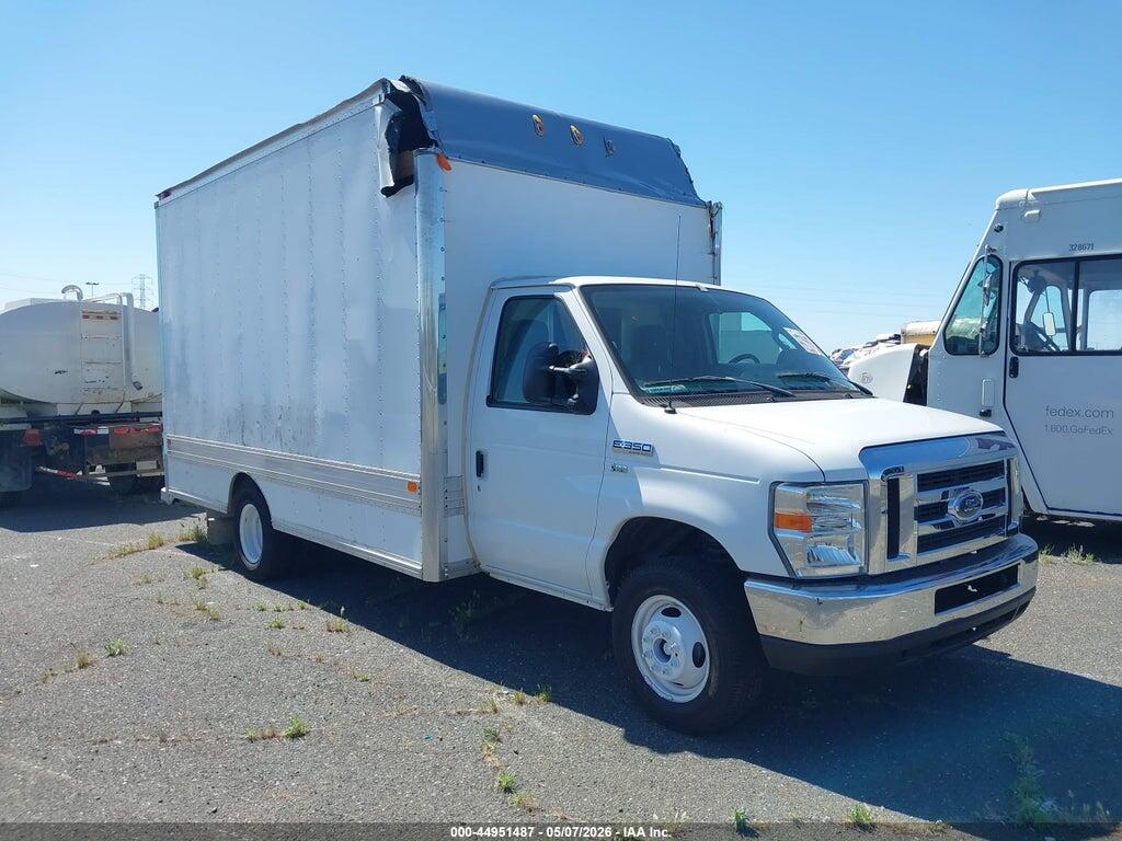 1FDWE3FL5DDA88830 2013 FORD E-350 CUTAWAY photo no. 1