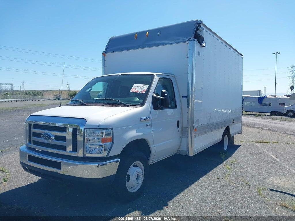 1FDWE3FL5DDA88830 2013 FORD E-350 CUTAWAY photo no. 2
