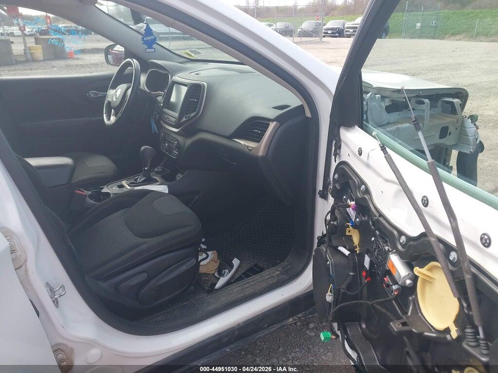 1C4PJMCS0GW373675 2016 JEEP CHEROKEE photo no. 5