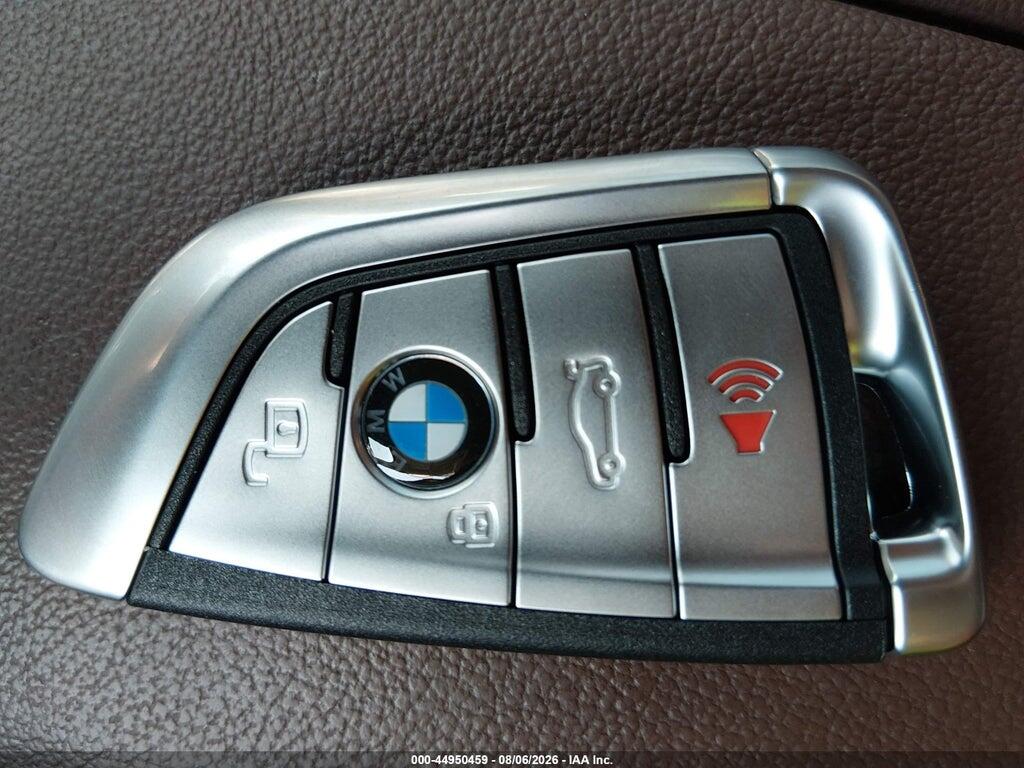 5UXCW2C54KLB43437 2019 BMW X7 photo no. 11