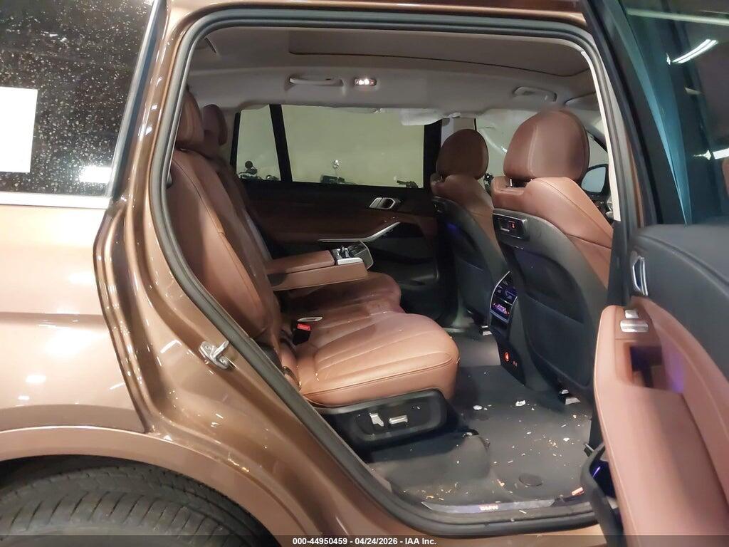 5UXCW2C54KLB43437 2019 BMW X7 photo no. 8