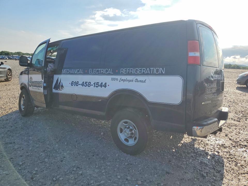 2022 CHEVROLET EXPRESS G2500 — Фото 2 из 13