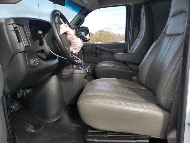 2022 CHEVROLET EXPRESS G2500 — Фото 7 из 13