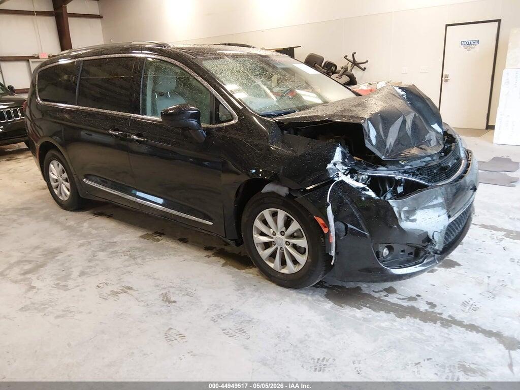 2C4RC1BG4HR530150 2017 CHRYSLER PACIFICA photo no. 1