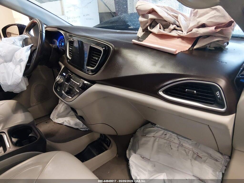 2C4RC1BG4HR530150 2017 CHRYSLER PACIFICA photo no. 5