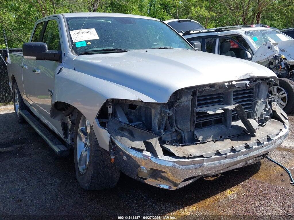 1C6RR7GT8JS104318 2018 RAM 1500 photo no. 1
