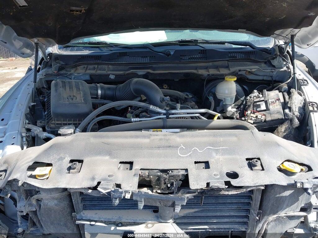 1C6RR7GT8JS104318 2018 RAM 1500 photo no. 10