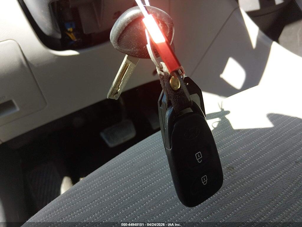 KMHCT4AE9GU045216 2016 HYUNDAI ACCENT photo no. 11