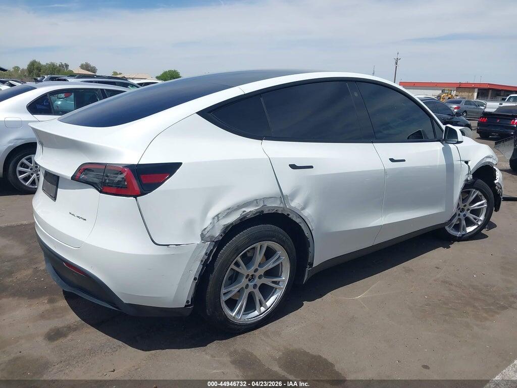 7SAYGDEE2NF317171 2022 TESLA MODEL Y photo no. 4