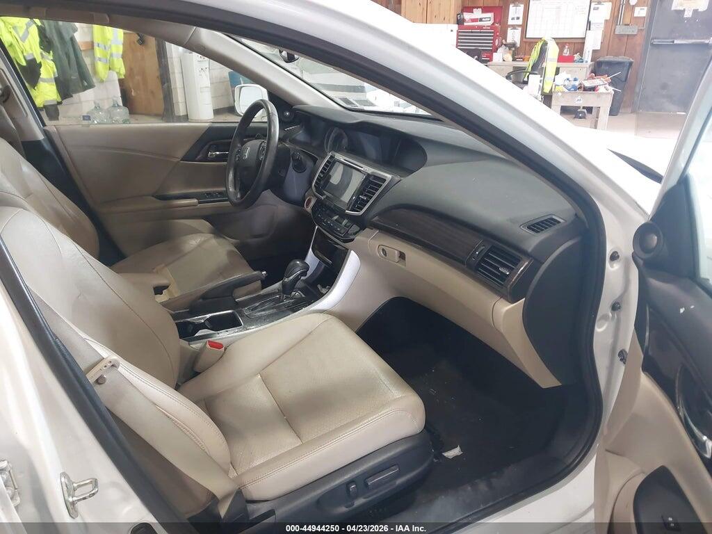 1HGCR2F83HA079084 2017 HONDA ACCORD photo no. 5