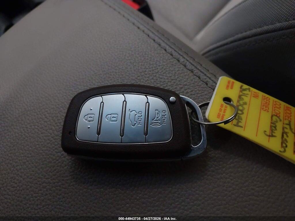 KM8J3CA20JU630054 2018 HYUNDAI TUCSON photo no. 11