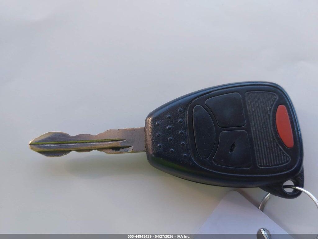 1J4PN2GK8BW586945 2011 JEEP LIBERTY photo no. 11