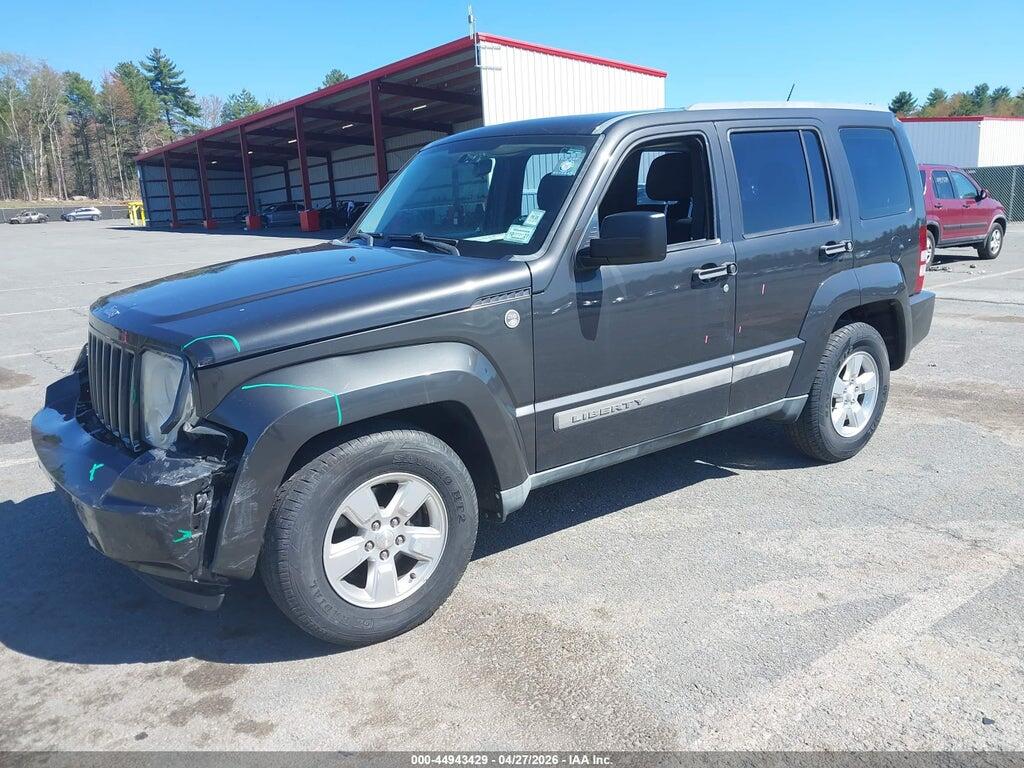 1J4PN2GK8BW586945 2011 JEEP LIBERTY photo no. 2