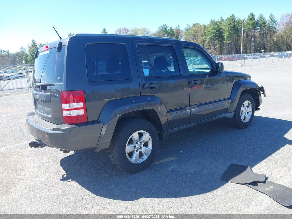 1J4PN2GK8BW586945 2011 JEEP LIBERTY photo no. 4