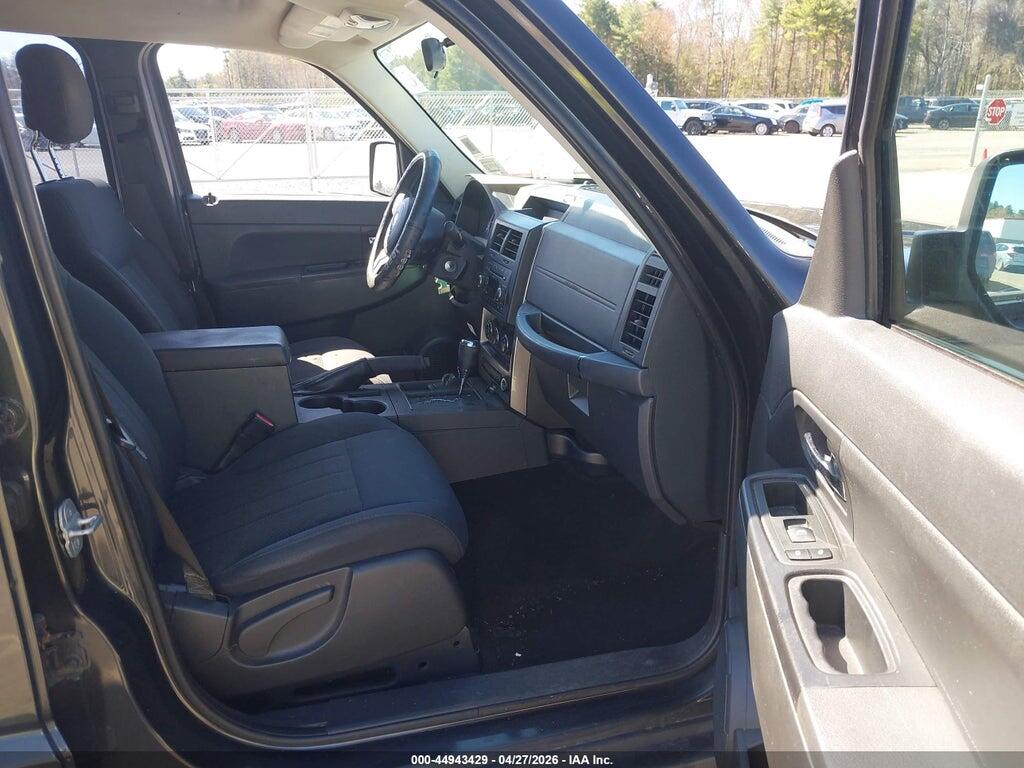 1J4PN2GK8BW586945 2011 JEEP LIBERTY photo no. 5