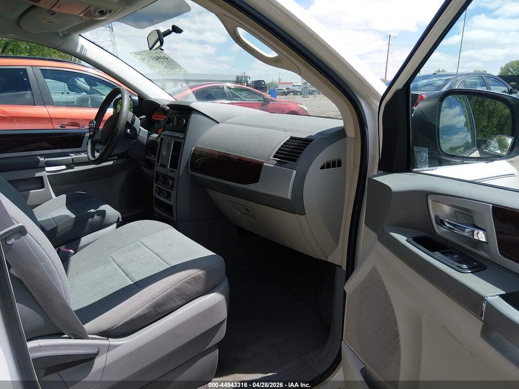 2A4RR5D13AR278597 2010 CHRYSLER TOWN & COUNTRY photo no. 5