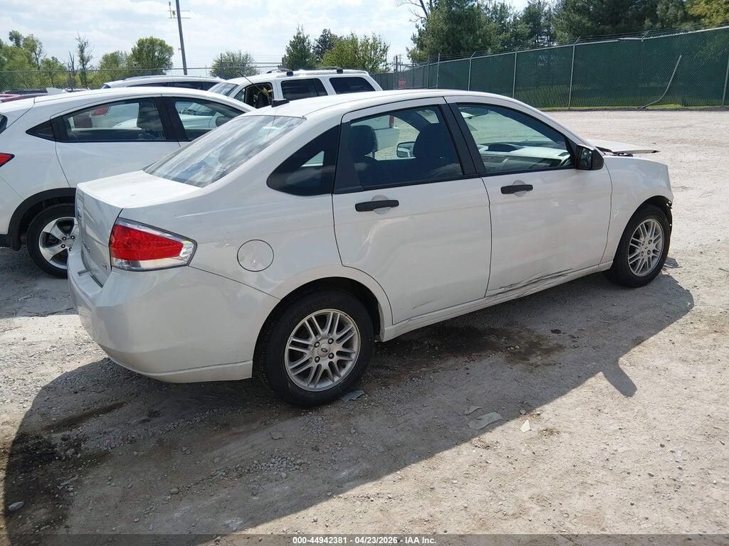 1FAHP3FN0AW111560 2010 FORD FOCUS photo no. 4