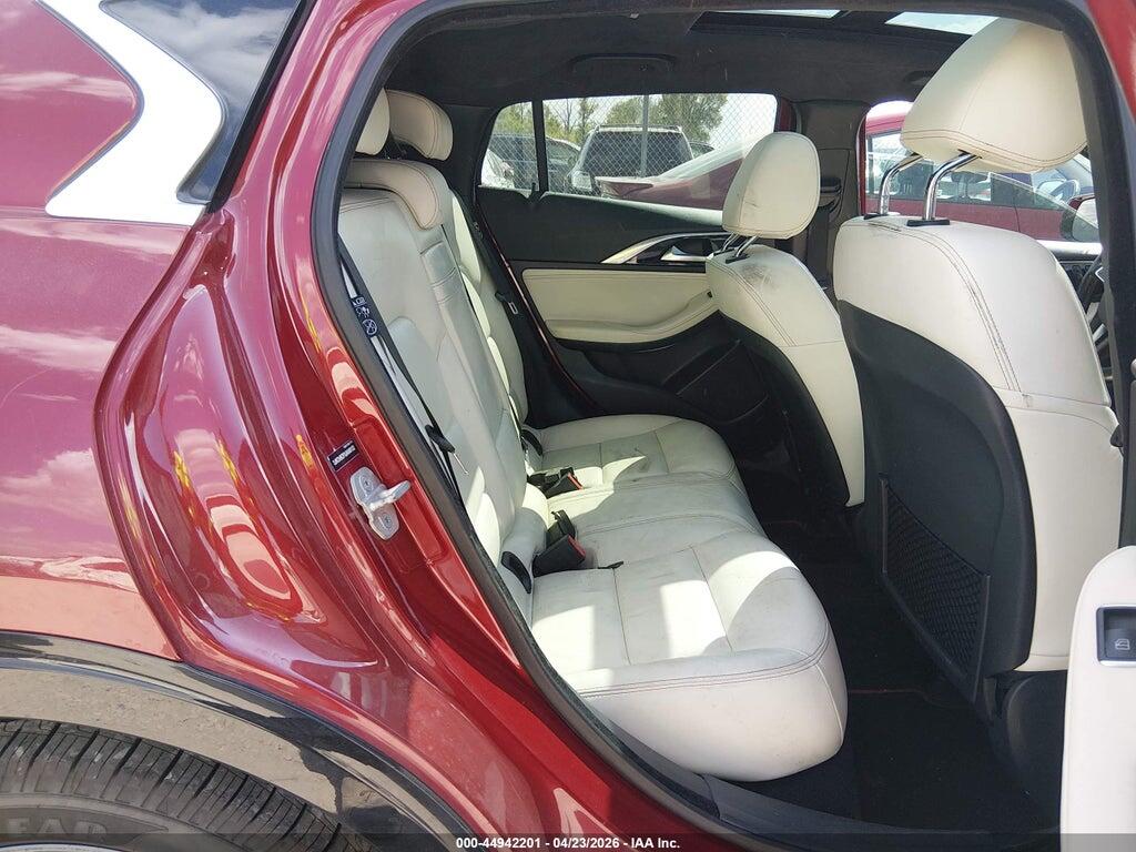 SJKCH5CP3JA045132 2018 INFINITI QX30 photo no. 8