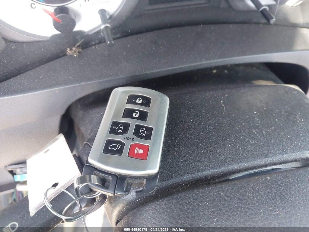 5TDXK3DC6FS549710 2015 TOYOTA SIENNA photo no. 11