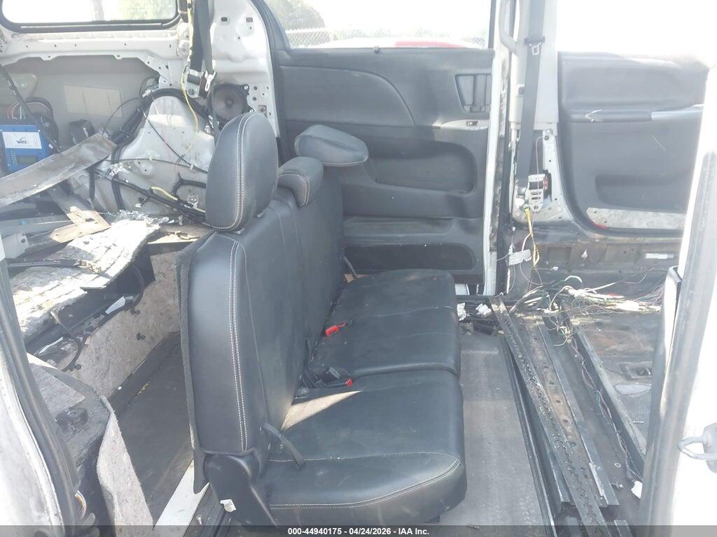 5TDXK3DC6FS549710 2015 TOYOTA SIENNA photo no. 8