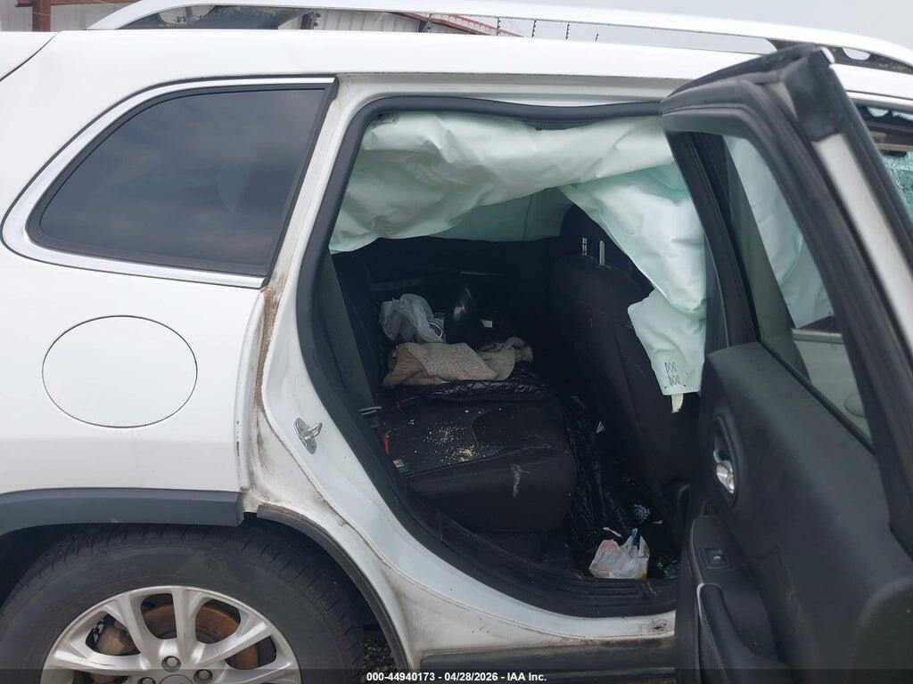 1C4PJLCB9KD420152 2019 JEEP CHEROKEE photo no. 8