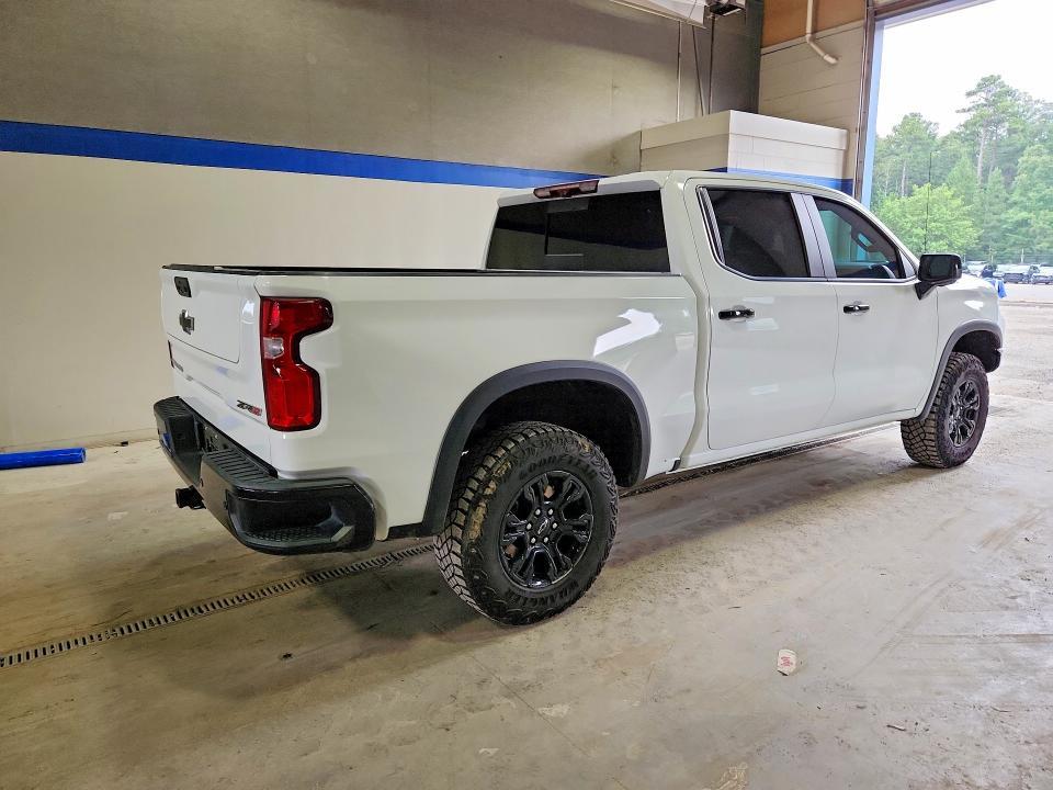 2022 CHEVROLET SILVERADO K1500 ZR2 — Фото 3 из 12