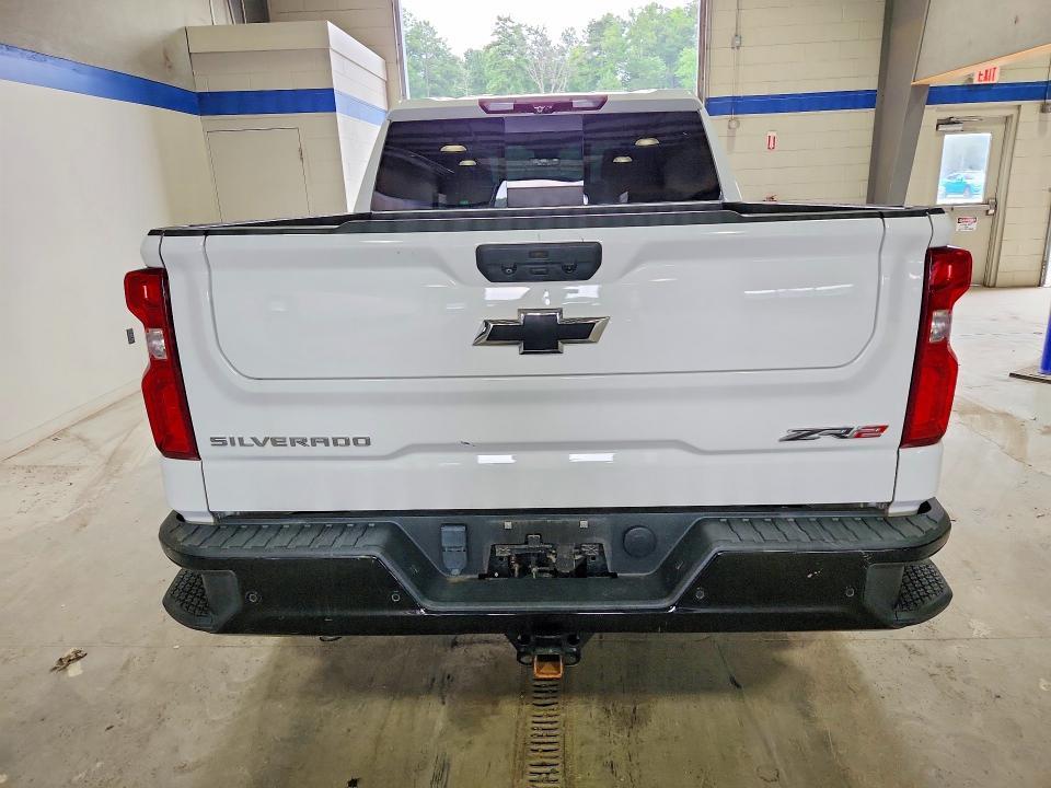 2022 CHEVROLET SILVERADO K1500 ZR2 — Фото 6 из 12