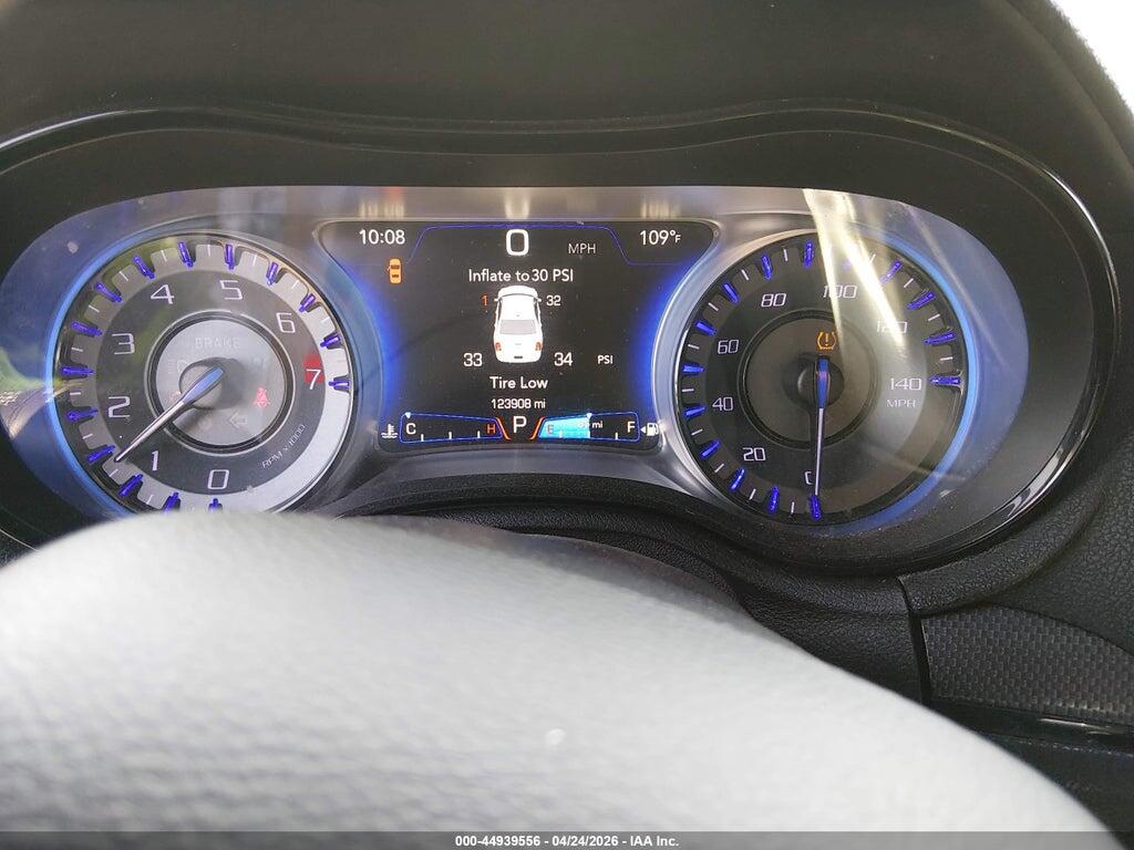 2C3CCAGG8FH808943 2015 CHRYSLER 300 photo no. 7
