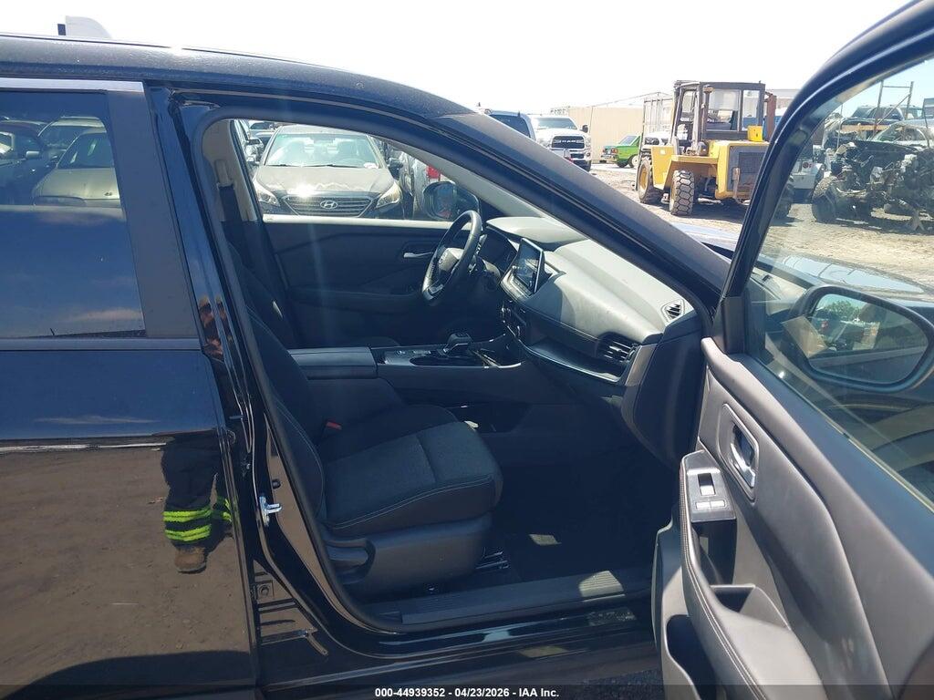 5N1BT3BA8SC815406 2025 NISSAN ROGUE photo no. 5