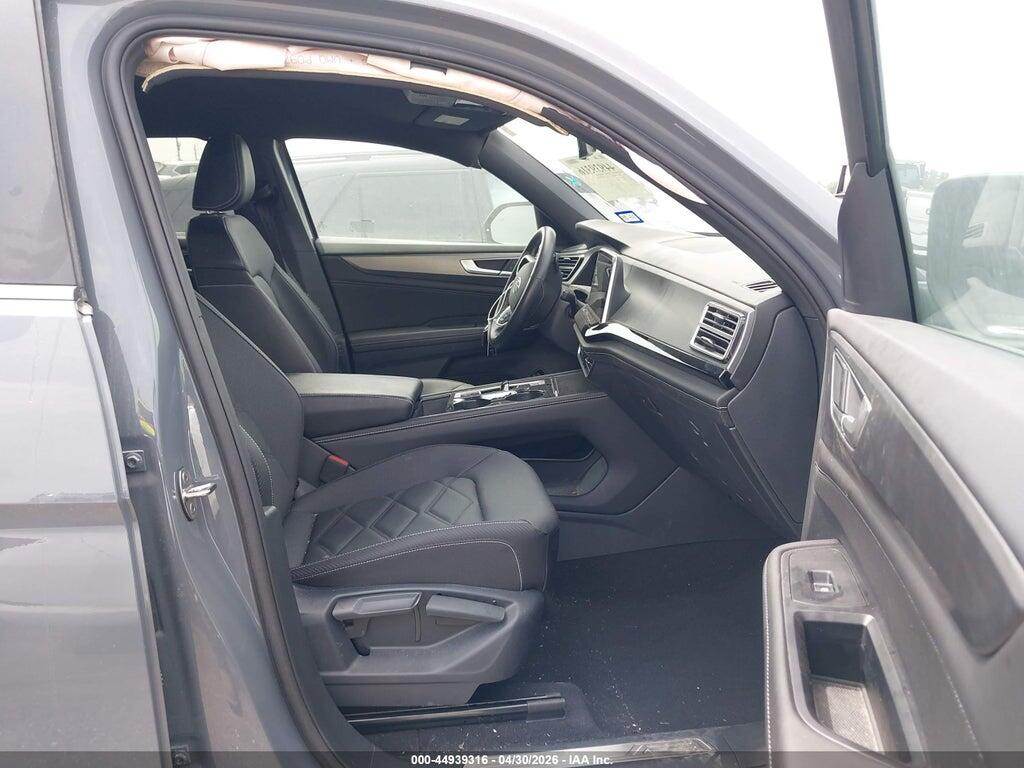 1V2WE2CA2RC251110 2024 VOLKSWAGEN ATLAS CROSS SPORT photo no. 5