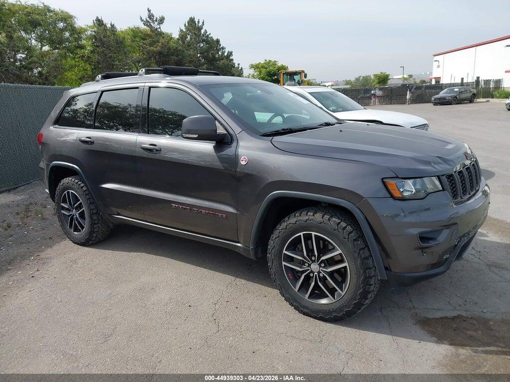 1C4RJFLT8JC226994 2018 JEEP GRAND CHEROKEE photo no. 1