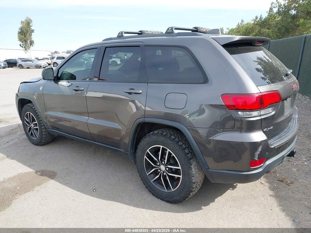 1C4RJFLT8JC226994 2018 JEEP GRAND CHEROKEE photo no. 3