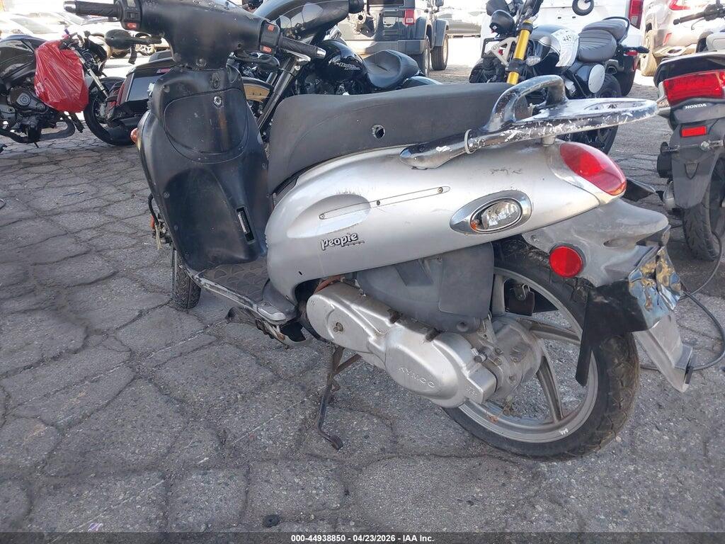 RFBBAJBA16B201911 2006 KYMCO USA INC PEOPLE photo no. 3