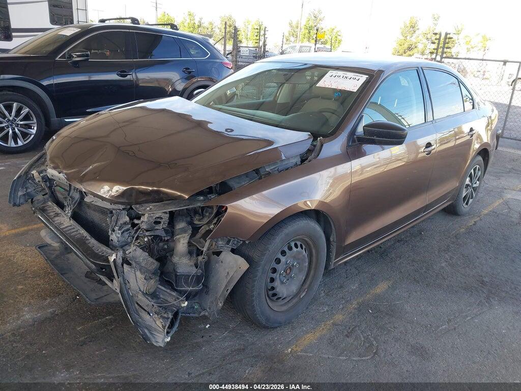 3VW1K7AJXDM389986 2013 VOLKSWAGEN JETTA photo no. 2
