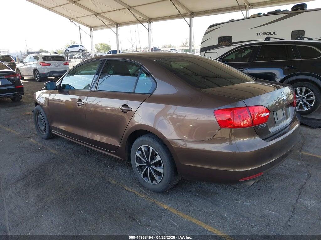 3VW1K7AJXDM389986 2013 VOLKSWAGEN JETTA photo no. 3