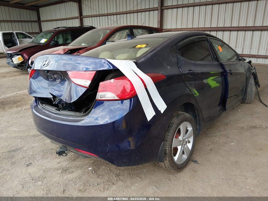 5NPDH4AE0DH415677 2013 HYUNDAI ELANTRA photo no. 4