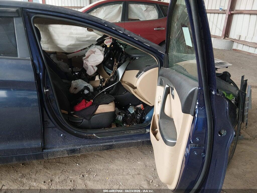 5NPDH4AE0DH415677 2013 HYUNDAI ELANTRA photo no. 5