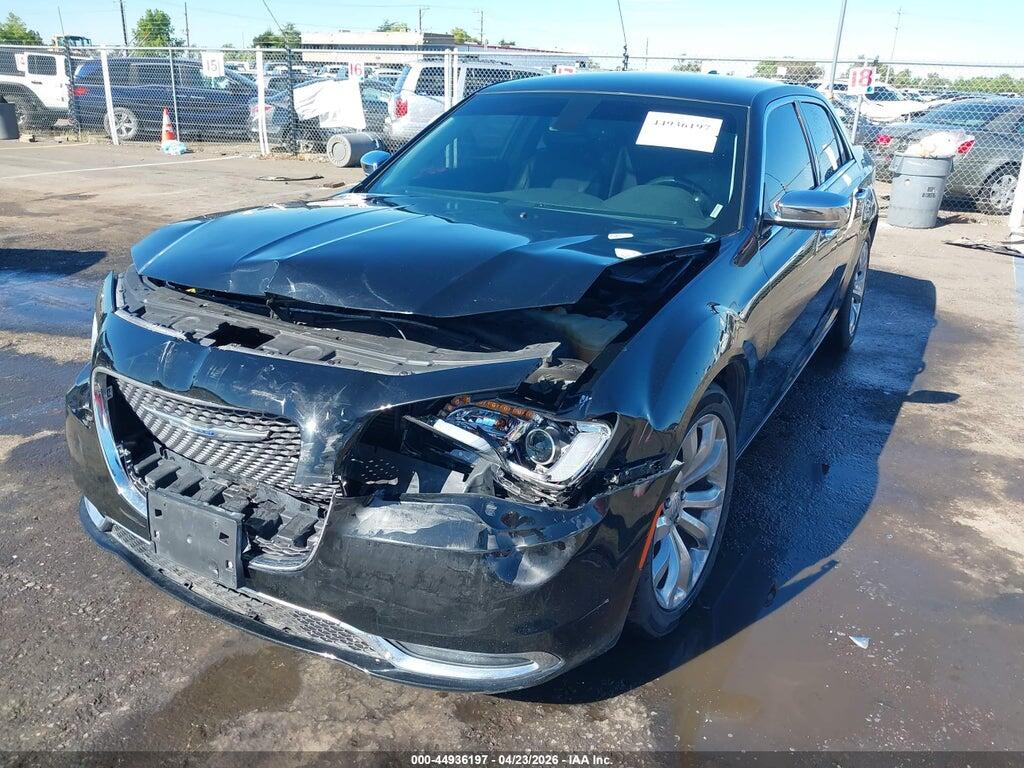 2C3CCAEG2KH528237 2019 CHRYSLER 300 photo no. 2