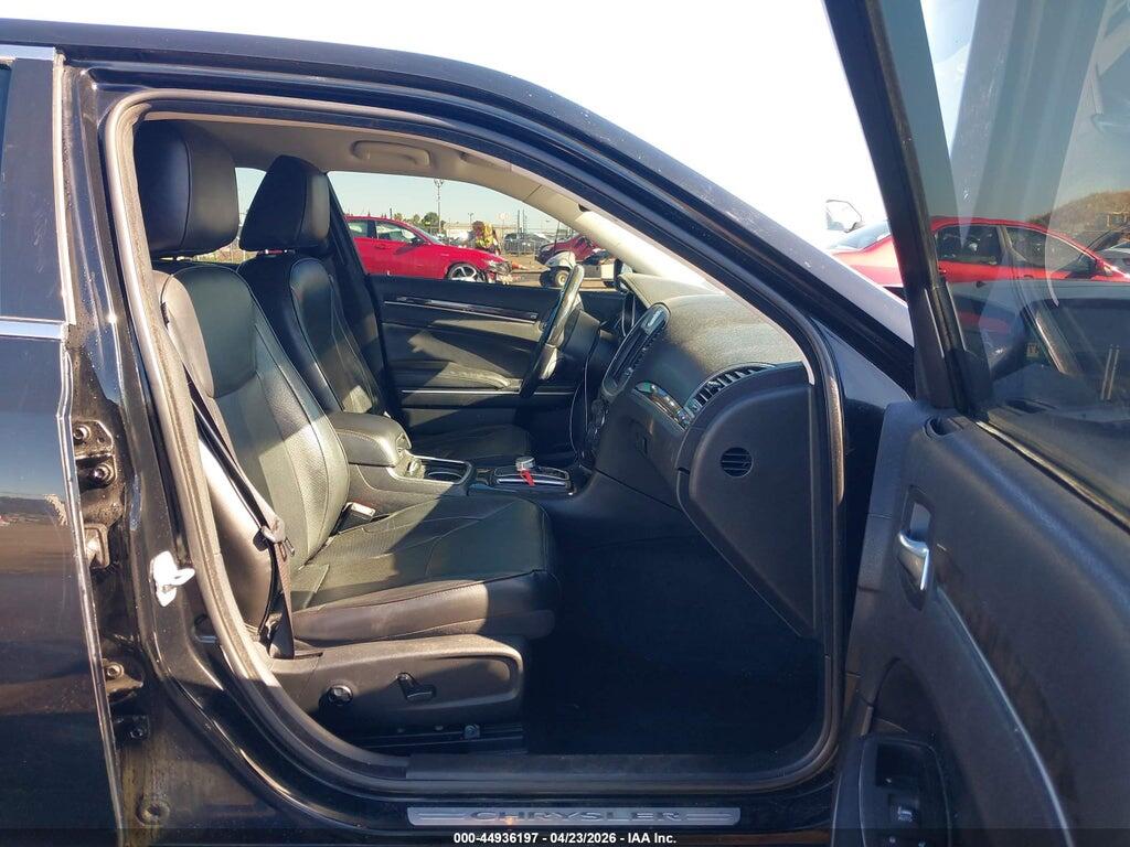 2C3CCAEG2KH528237 2019 CHRYSLER 300 photo no. 5