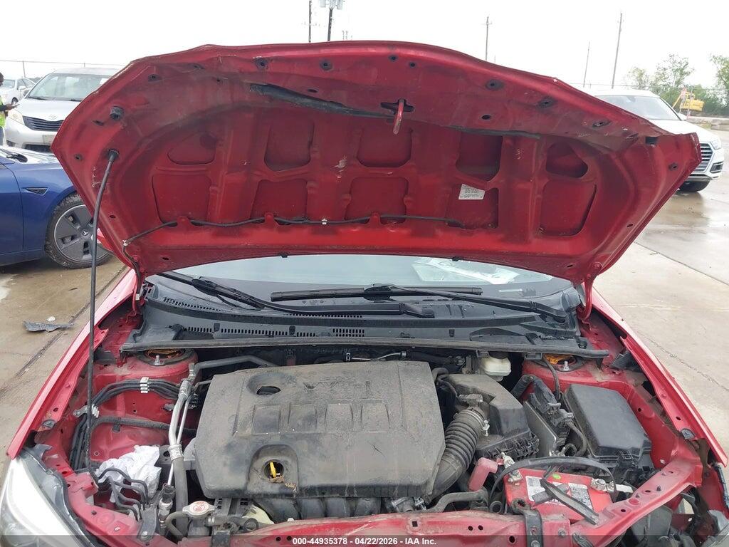 5YFBURHE2JP808097 2018 TOYOTA COROLLA photo no. 10