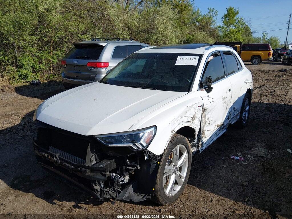 WA1EECF31K1067580 2019 AUDI Q3 photo no. 2