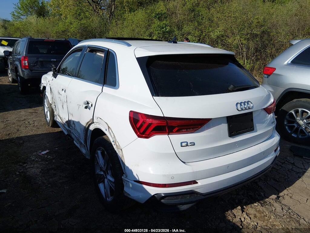 WA1EECF31K1067580 2019 AUDI Q3 photo no. 3