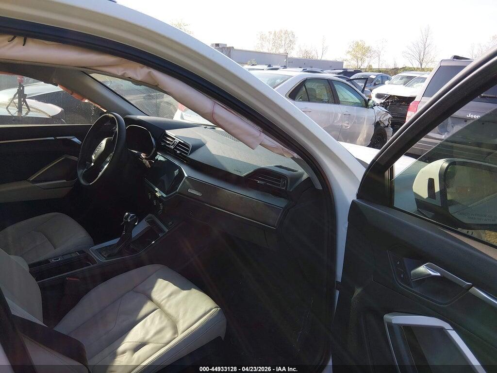 WA1EECF31K1067580 2019 AUDI Q3 photo no. 5