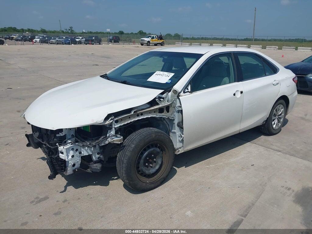 4T1BF1FK2HU443580 2017 TOYOTA CAMRY photo no. 2