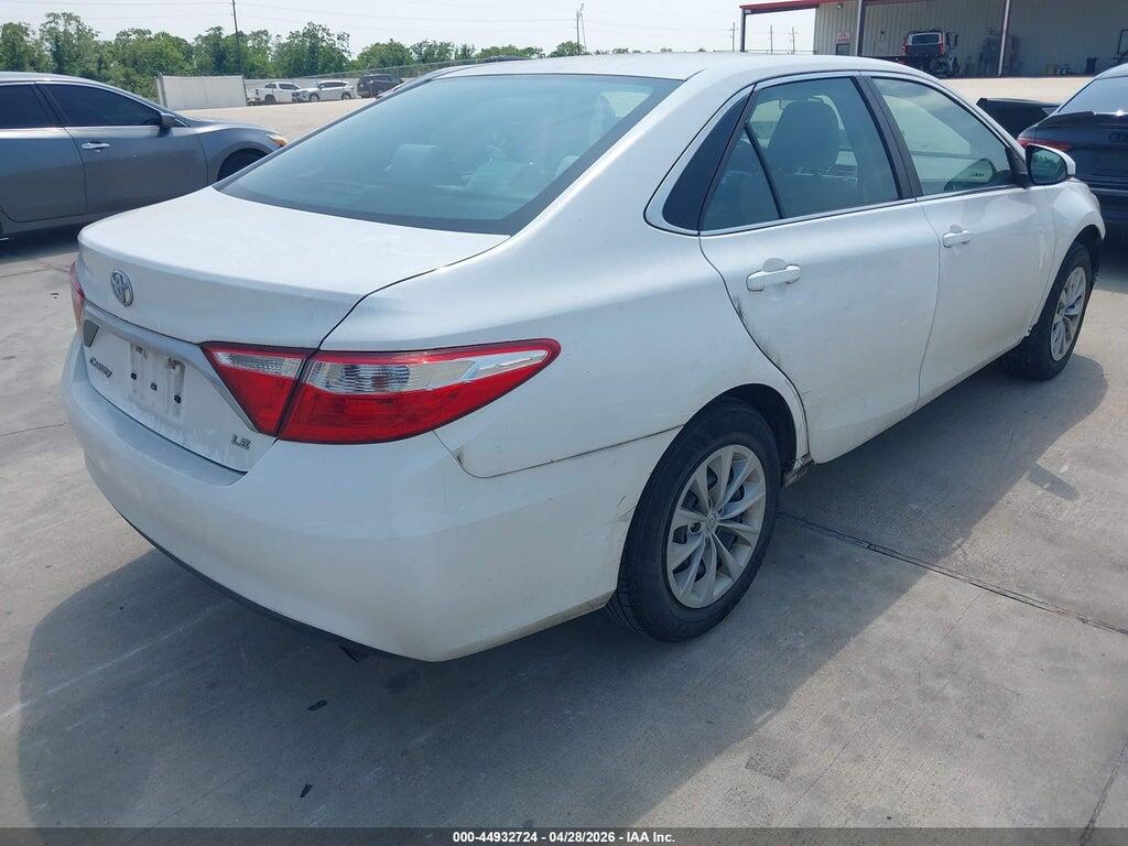 4T1BF1FK2HU443580 2017 TOYOTA CAMRY photo no. 4