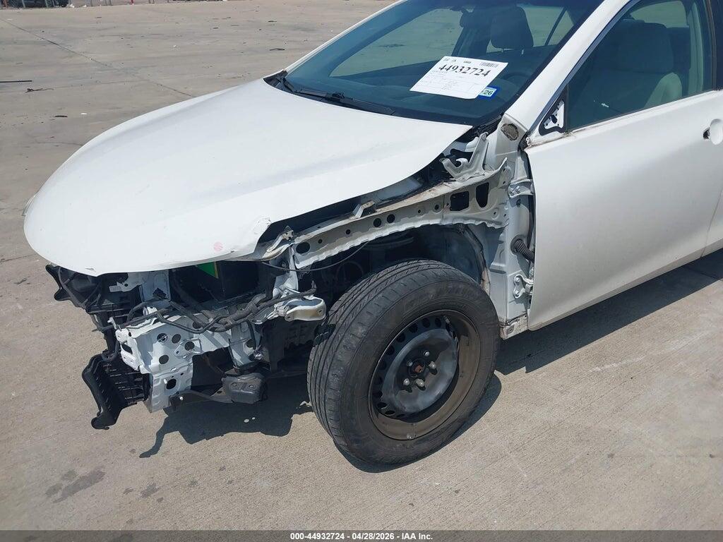 4T1BF1FK2HU443580 2017 TOYOTA CAMRY photo no. 6